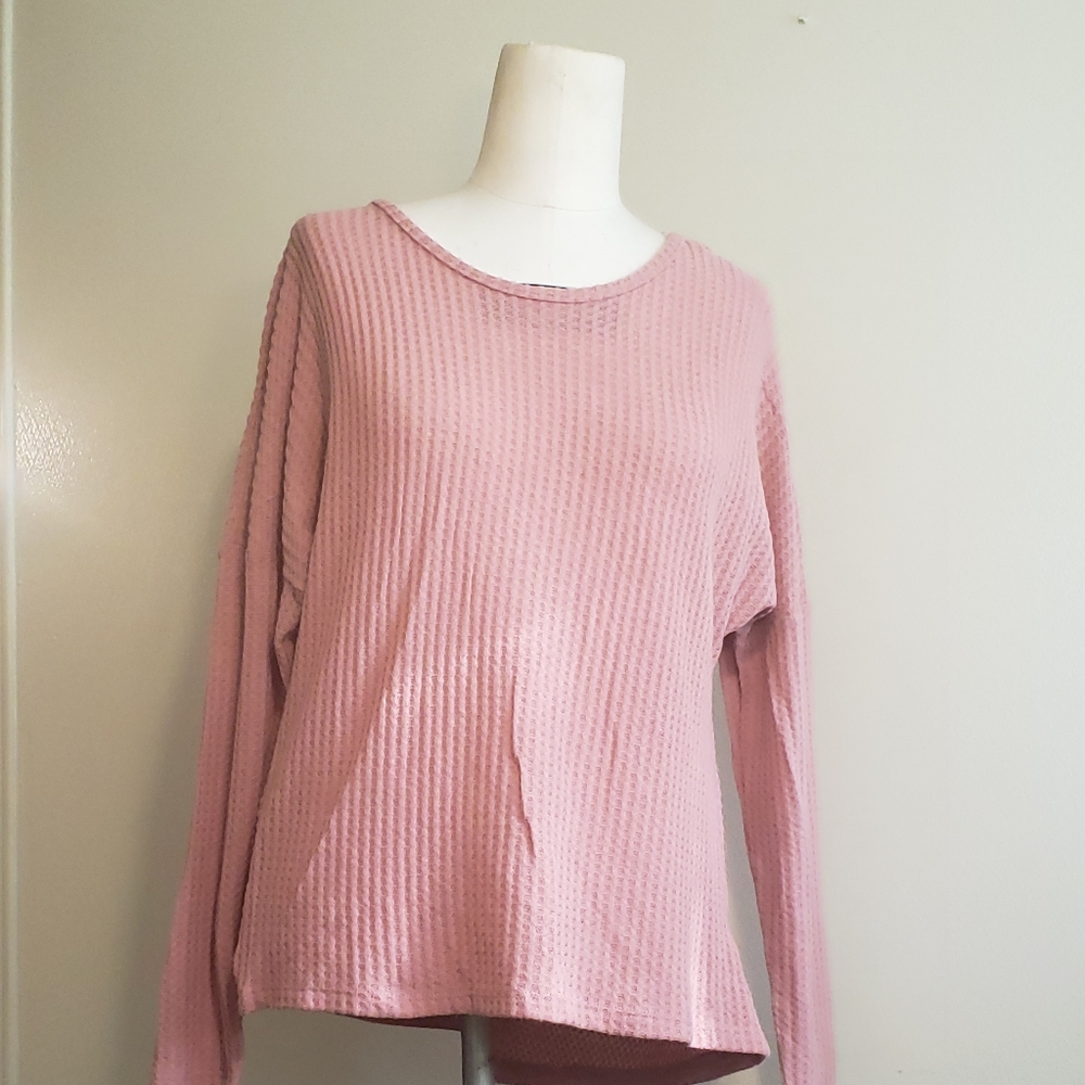 NWT Discreet blouse